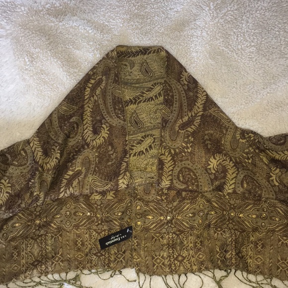 26 x 72 Paisley Shawl - Picture 1 of 6